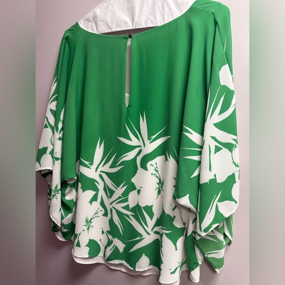 NWOT White House Black Market Green + White Tropical Paradise Blouse Women’s XL - Picture 2 of 12